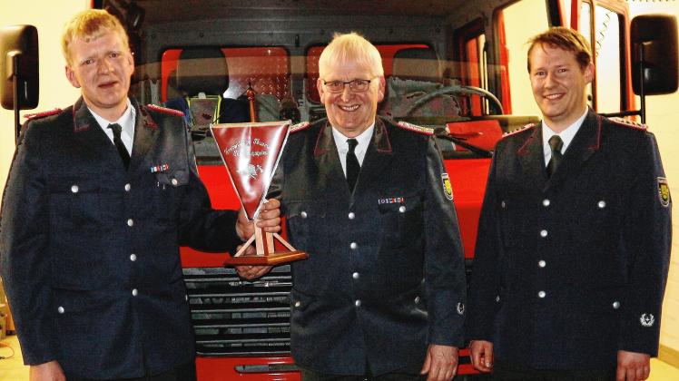 Amt des Feuerwehrchefs bleibt in der Familie: Auf Hans Suhr folgt