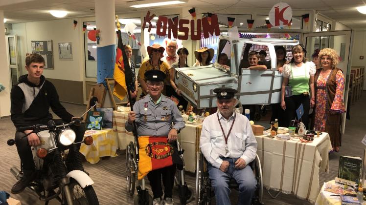 Zeitreise in die Vergangenheit beim Fasching.