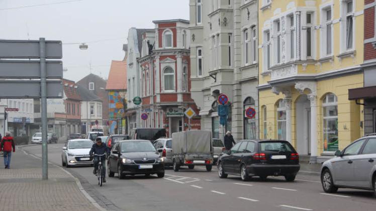 Radfahrer leben gefährlich auf der Christianstraße.