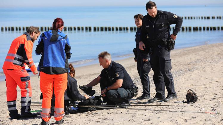 Drama am Ostseestrand: Angler ertrinkt an Graal-Müritzer-Strand - Wathose lief voll Wasser, dann ertrank der Angler