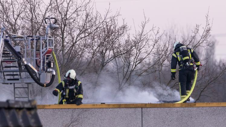 Am 8. April war das Feuer auf dem Dach der Sporthalle am Heederbrook ausgebrochen. 