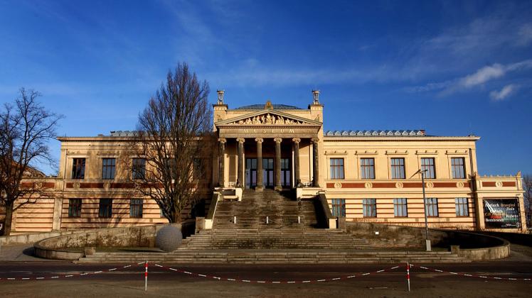 Kulturelle Einrichtungen wie das Staatliche Museum Schwerin sind wieder zugänglich.