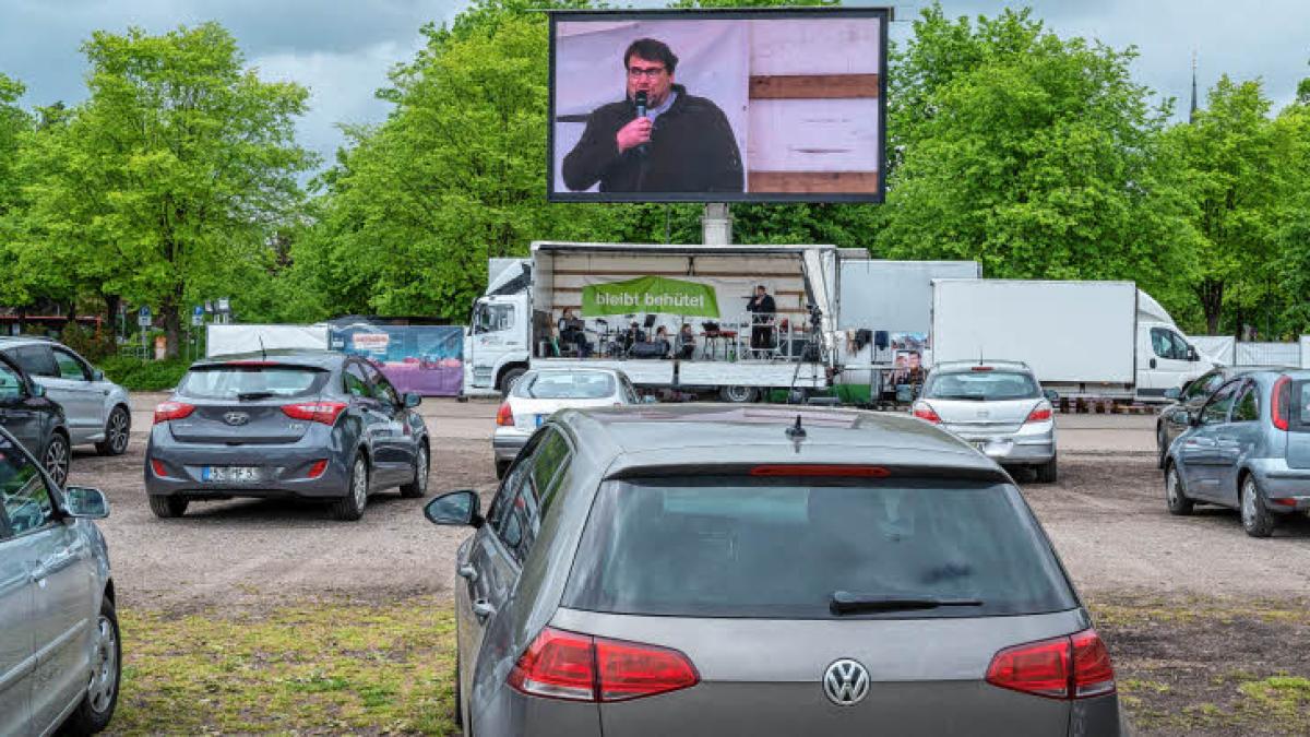 Itzehoe DriveInGottesdienst auf den Malzmüllerwiesen kommt an SHZ