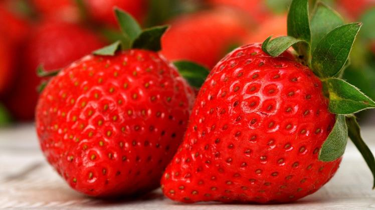 strawberries-3089148_1920.jpg