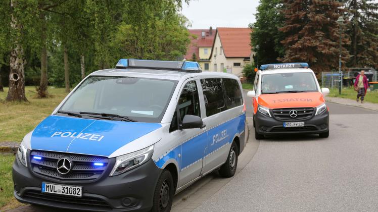 Glück im Unglück: 5-jähriges Mädchen auf Fahrrad von Transporter erfasst - keine Verletzungen Glück im Unglück: 5-jähriges Mädchen auf Fahrrad von Transporter erfasst - keine Verletzungen