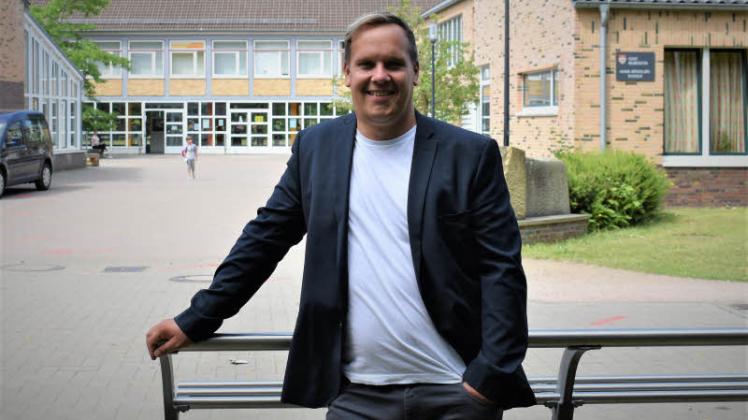 Simon Schön liebt seinen Beruf als Lehrer. Der stellvertretende Schulleiter der Hans-Böckler-Schule sieht Nachbesserungsbedarf bei der Digitalisierung. 
