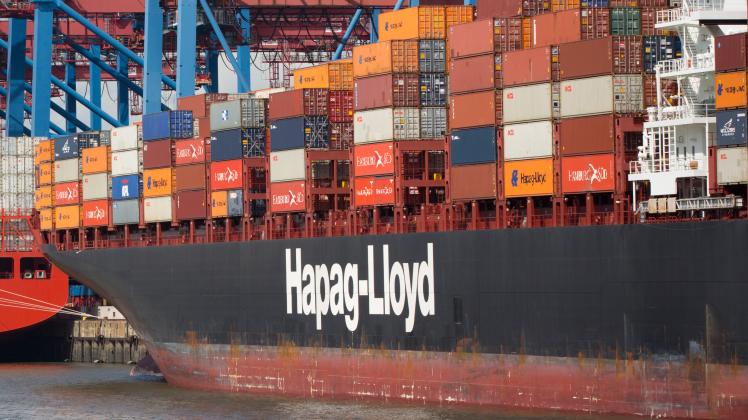 Keine Angst um ihren Job müssen Mitarbeiter der Container-Reederei Hapag-Lloyd in Hamburg haben. Ein Stellenabbau ist laut Vorstand nicht geplant.