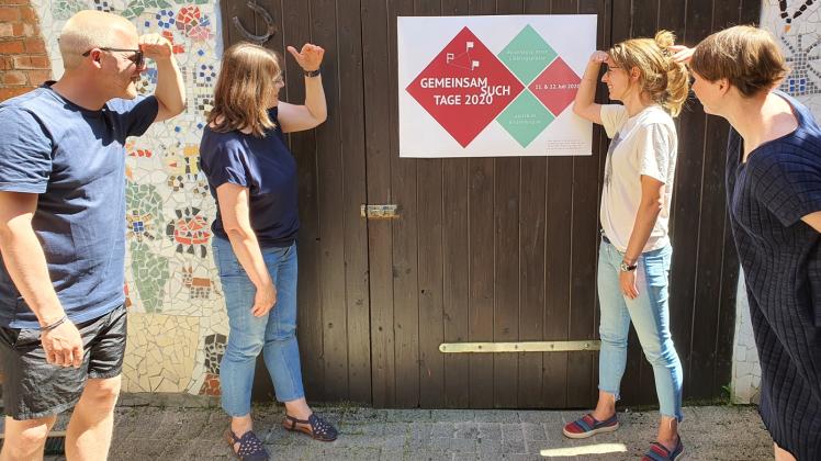 Was mag da wohl kommen? Alexander Schenk, Petra Götz, Beatrice John und Inga Ragnit freuen sich auf die „Gemeinsam-Such-Tage 2020“ in Boizenburg. 