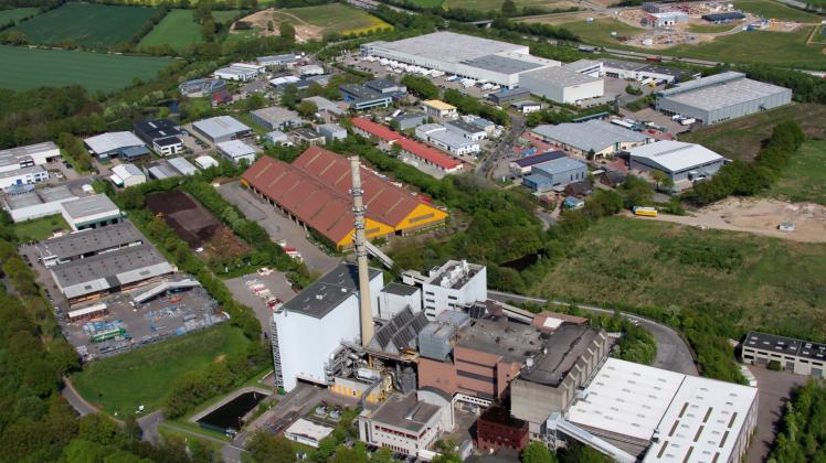 Auf dem Gelände der MVA Stapelfeld sollen für rund 150 Millionen Euro ein neues Heizkraftwerk und eine Klärschlammverbrennungsanlge entstehen. Das alte Werk wird dann abgerissen. 
