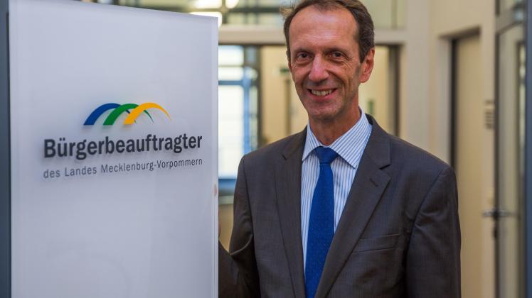 Der Bürgerbeauftragte des Landes Mecklenburg-Vorpommern, Matthias Crone, ist zu sehen. 