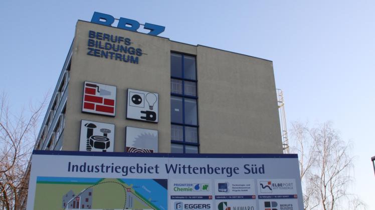 Am Berufsbildungszentrum Prignitz in Wittenberge gibt es seit einem Jahr das Studienfach Wirtschaft als duales Studium. 
