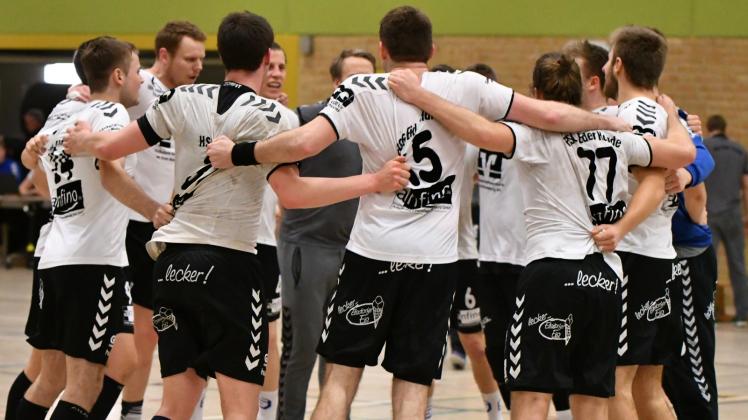 Die Spieler der HSG Eider Harde wollen auch in der 3. Handball-Liga jubeln. Finanziell ist der Aufstieg nun auch in trockenen Tüchern.