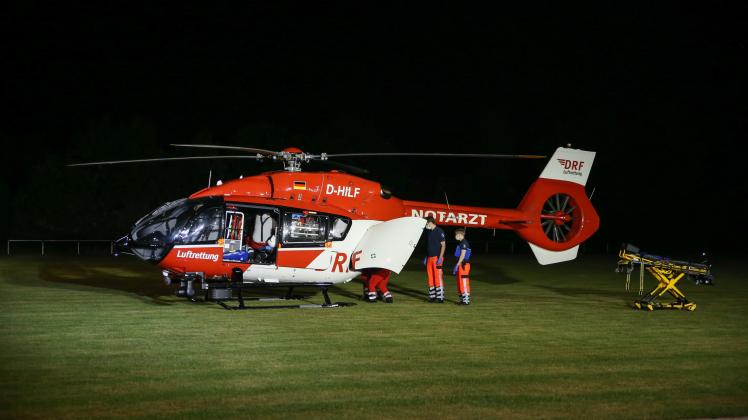 Per Rettungshubschrauber wurde der Verletzte in eine Krankenhaus geflogen.
