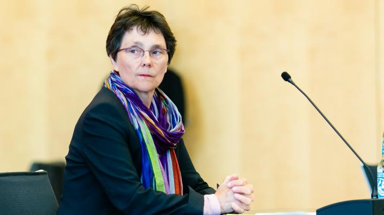 Finanzministerin Monika Heinold warnt davor, in Zeiten der Corona-Pandemie auf Investitionen in die Infrastruktur zu verzichten.