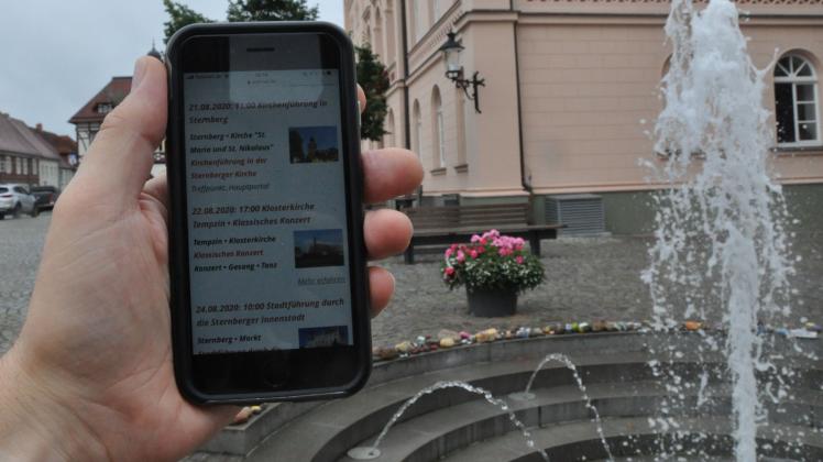 Surfen direkt am Springbrunnen in Sternberg: Hier gibt es jetzt kostenloses Internet über das Rathaus. 