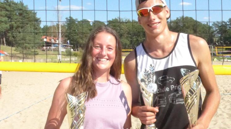Im Mixed gleich doppelt vorn: Hannah Dittmann und Carl Siegmann gewannen die Kreismeisterschaft und auch den Sparkassen-Cup. 