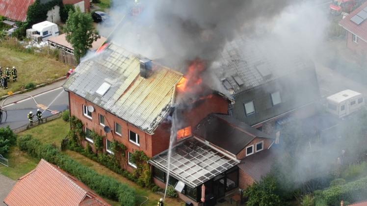 In Groß Schenkenberg hat ein Feuer ein Wohnhaus zerstört.