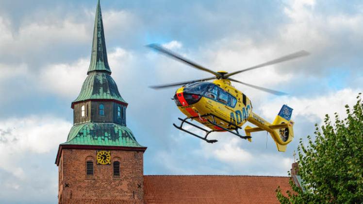 Ein Rettungshubschrauber sorgte am Montag in Boizenburg für Aufsehen. 