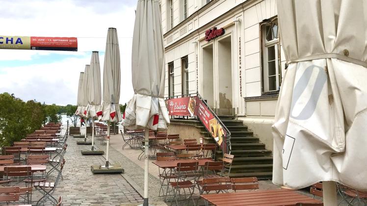 Nur bei schlechtem Wetter ist derzeit im Bolero nichts los. Ansonsten gehört diese gastronomische Einrichtung zu den am besten besuchtesten in Schwerin.