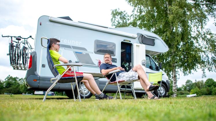 Weniger Luxus, dafür die Freiheit des Unterwegsseins: Wohnmobilisten steuern immer öfter auch Güstrow und Umgebung an. Weniger Luxus, dafür die Freiheit des Unterwegsseins: Wohnmobilisten steuern immer öfter auch Güstrow und Umgebung an.