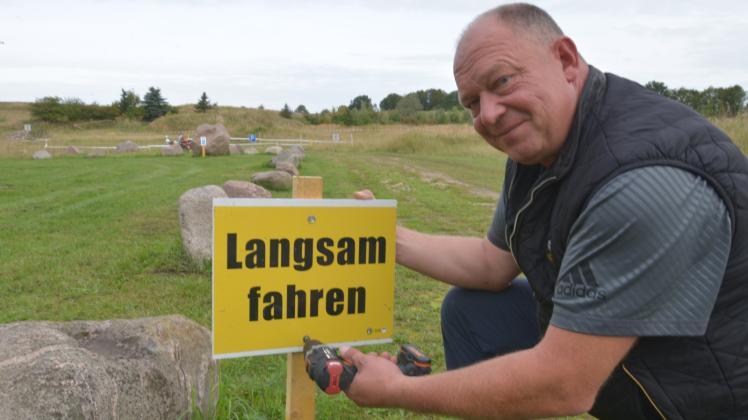 Letzte Handgriffe vor dem Spektakel: Torsten Gumz vom MC Rehna Letzte Handgriffe vor dem Spektakel: Torsten Gumz vom MC Rehna
