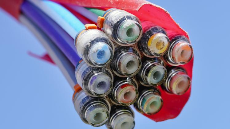 Auf schnelles Internet müssen die Bützower und Steinhagener noch bis 2022 warten. Auf schnelles Internet müssen die Bützower und Steinhagener noch bis 2022 warten.