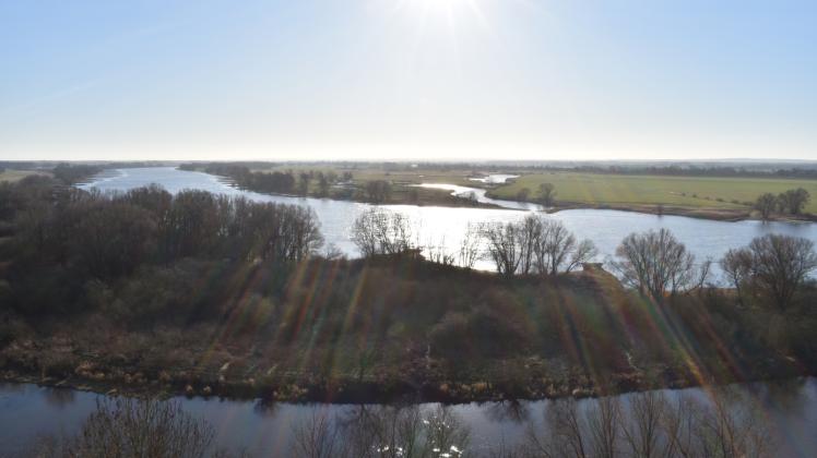 Die Flusslandschaft Elbe ist immer eine Reise Wert. Die Flusslandschaft Elbe ist immer eine Reise Wert.