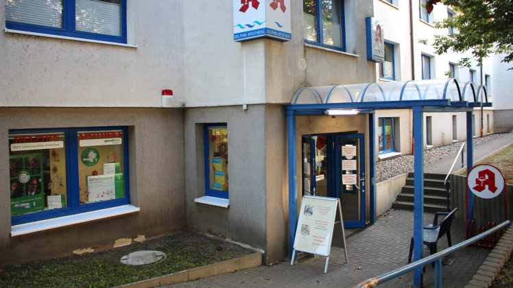 Schließt zum 1. Oktober: die Delphin-Apotheke im Ärztehaus im Pfahlweg in der Güstrower Südstadt 