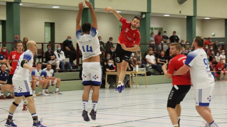 Sorgte für viel Druck aus dem Rückraum: Philipp Kögler hatte mit seinen acht Toren großen Anteil am Wittenburger Erfolg gegen den MV-Liga-Absteiger vom Schwaaner SV. Sorgte für viel Druck aus dem Rückraum: Philipp Kögler hatte mit seinen acht Toren großen Anteil am Wittenburger Erfolg gegen den MV-Liga-Absteiger vom Schwaaner SV.