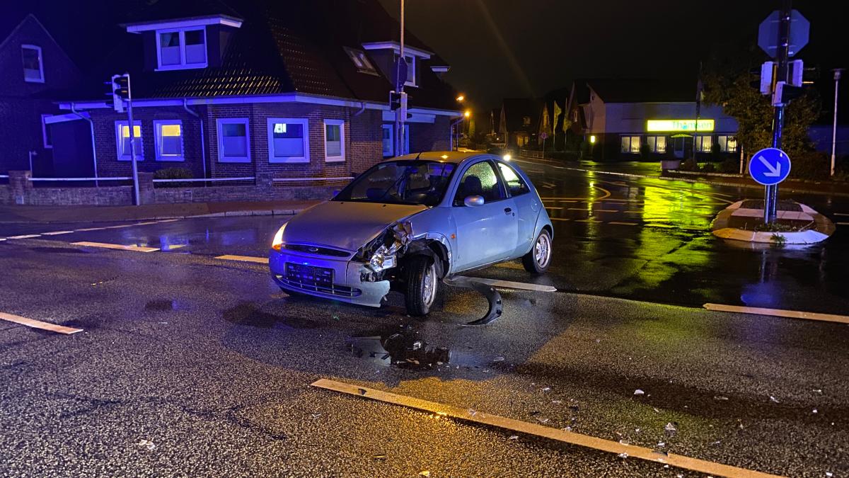 Unfall in Heide Zwei Verletzte nach Zusammenstoß auf Kreuzung SHZ Unfall in Heide Zwei Verletzte nach Zusammenstoß auf Kreuzung SHZ