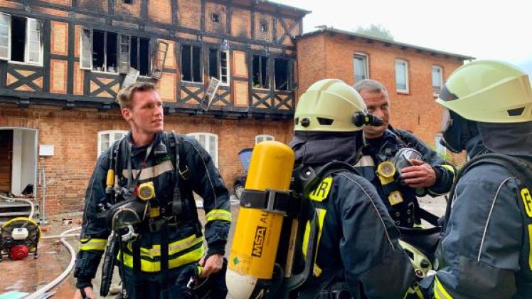 Die Wohnung brannte komplett ab, der Schaden wird auf 100000 Euro geschätzt. 
