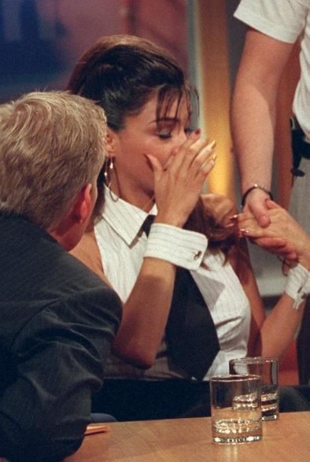 Ein unvergessliches Highlight in Kerners TV-Karriere. Veronika Pooth bricht in Tränen aus, als sie öffentlich ihren Ex-Mann Dieter Bohlen der Schläge an ihr bezichtigte. 