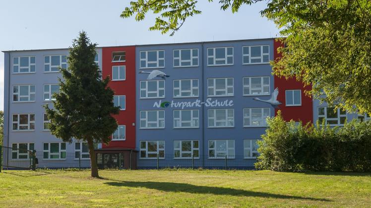 Der Krakower Schulförderverein wurde im Jahre 2014 gegründet und engagiert sich unter anderem für den dauerhaften Erhalt der Krakower Naturpark-Schule.