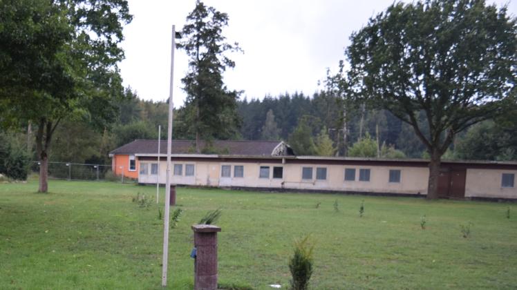 Die alte Baracke auf dem Natur- und Ferienpark in Klein Labenz soll abgerissen werden. 