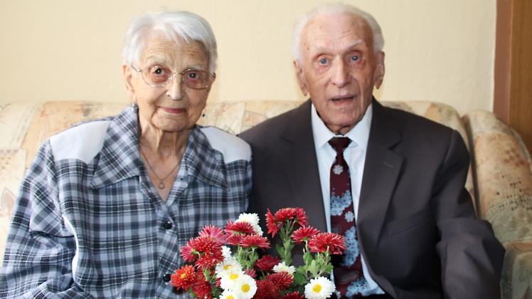 Sind heute auf den Tag genau 70 Jahre verheiratet: Anna und Ulrich Boldt. Sind heute auf den Tag genau 70 Jahre verheiratet: Anna und Ulrich Boldt.