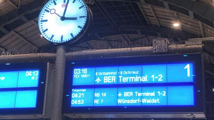 Mit der Bahn zum BER: Fluggäste aus der Prignitz müssen umsteigen. 