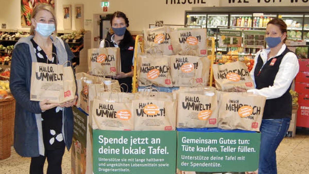 Rewe-Kunden füllen 77 Spendentüten für die Tafel | SHZ
