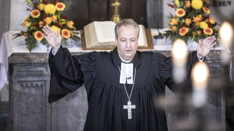 Landesbischof Christian Stäblein, hier bei einem Fernseh-Gottesdienst 2019