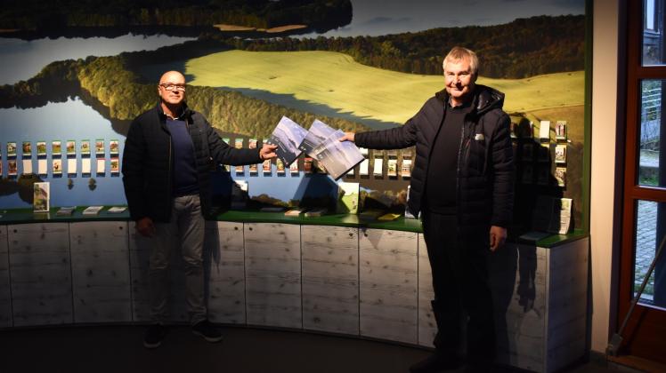 Das Jubiläum des Schutzgebietes haben sich Gerd Schriefer und Klaus Jarmatz anders vorgestellt. Mit einer Broschüre anlässlich des 30. Jahrestages sollen nun ihre Partner gewürdigt werden. 