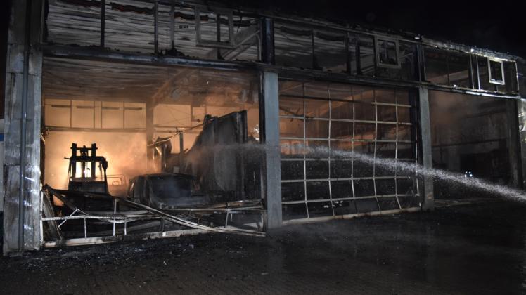 Im Januar 2018 brannte in Bujendorf eine große Werkstatt für Großfahrzeuge nieder, der Löscjheinsatz überforderte die zentrale Wasserversorgung. 
