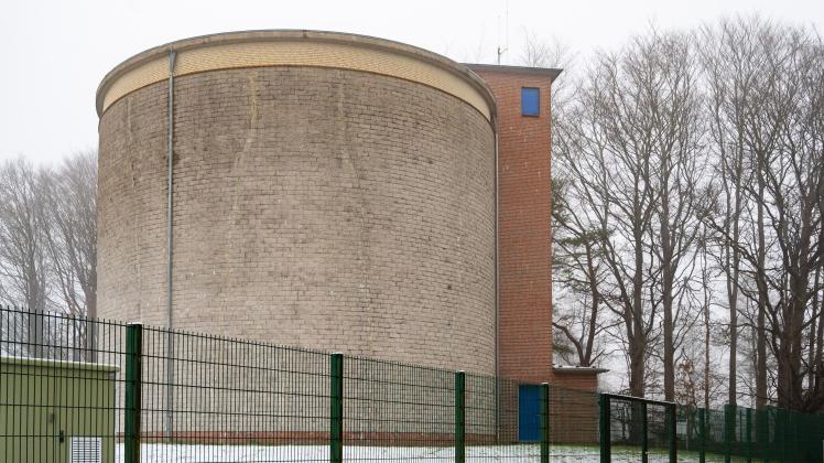Soll  Wilster die  Gesellschafteranteile am Wasserwerk Kleve halten oder nicht ? Darüber diskutieren die Parteien. 