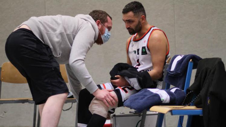 Wegen seiner Knieverletzung aus dem Mittwoch-Spiel kann Achmadschah Zazai (rechts) im Derby nicht dabei sein.