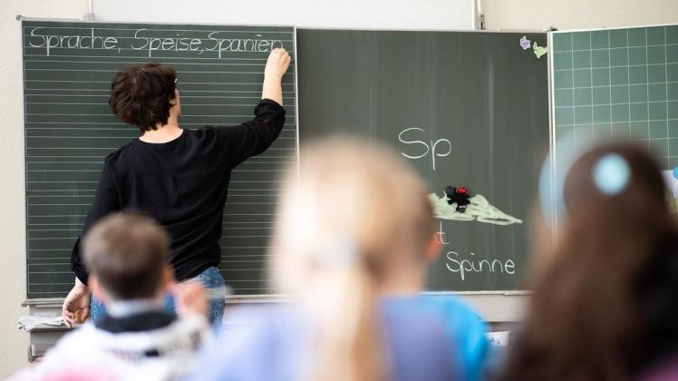 Zu den Auswahlkriterien gehört bei Grundschulen unter anderem der Anteil der Schüler mit Deutsch als Zweitsprache.