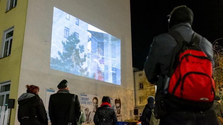 Kunstprojekt macht Station am Volkstheater Rostock GEOS_Filmkunst_Innehalt_3845.JPG