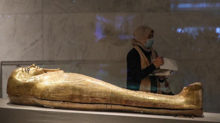 Diese goldene Sarg ist eines der Ausstellungsstücke im neuen Musuem in Kairo.