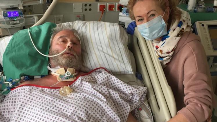 Notarzt Wolfgang Wachs liegt eine Woche nach der Transplantation einer Lunge auf der Intensivtation der Klinik Deutsches Herzzentrum Berlin. 