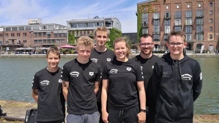 Das Team des TSB Flensburg: Von links Pavle Jerinic, Linus Dittloff, Jules Bohnert, Louisa Marie Obermark, Trainer Florian Zarp und Jesper Ulleseit.