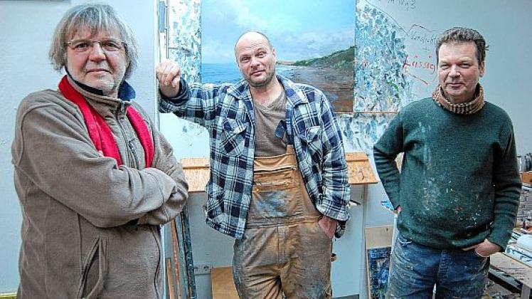 Drei Mann im Atelier: Ulf Petermann, Lars Möller und Till Warwas. Foto: bee