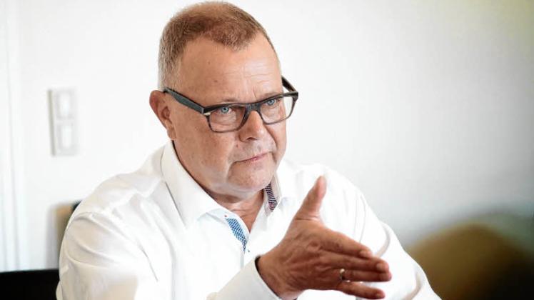 Innenminister Michael Stübgen (CDU) weist die Kritik der Grünen an fehlender Zusammenarbeit in der Koalition zurück. Innenminister Michael Stübgen (CDU) weist die Kritik der Grünen an fehlender Zusammenarbeit in der Koalition zurück.