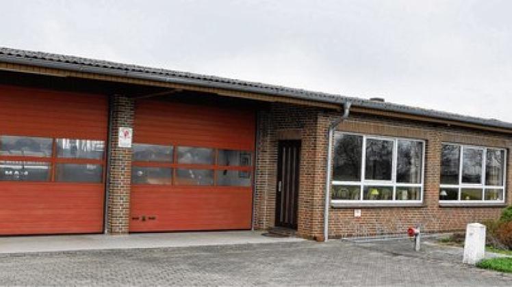 Das Feuerwehrhaus und Sportlerheim in Landscheide soll energetisch saniert werden - allerdings nur in einer "abgespeckten Version". Foto: Schwarck